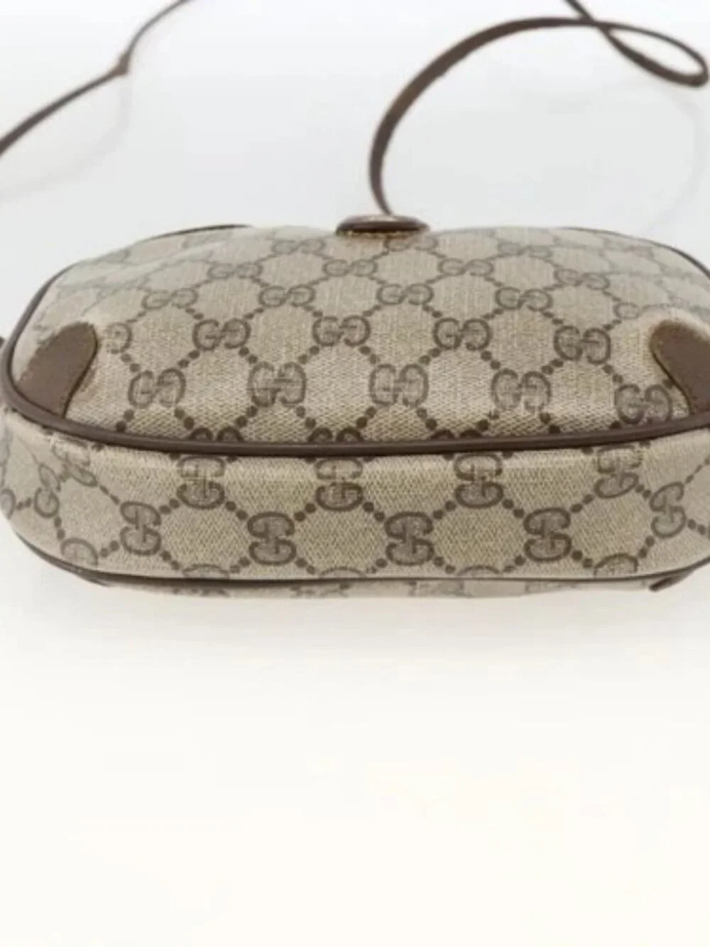 Gucci brand	gucci color	beige